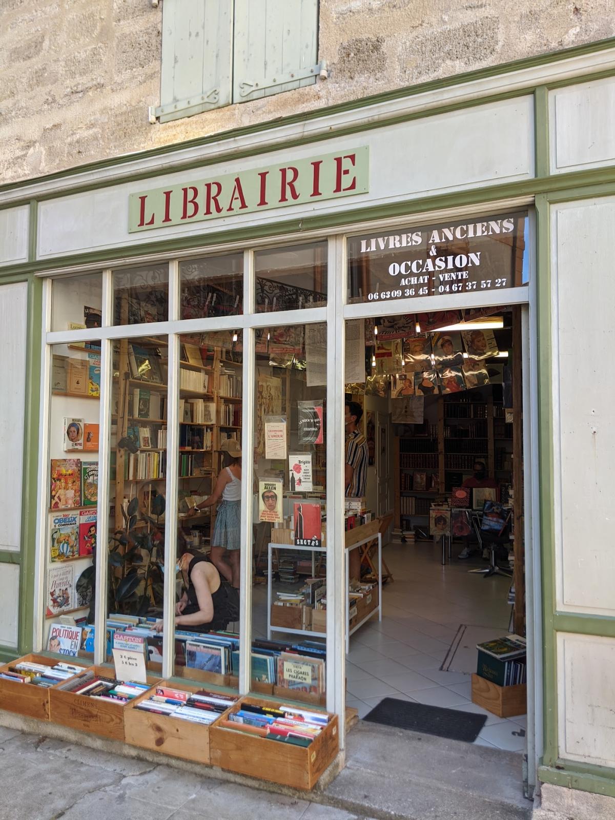 LIBRAIRIE-DISQUAIRE