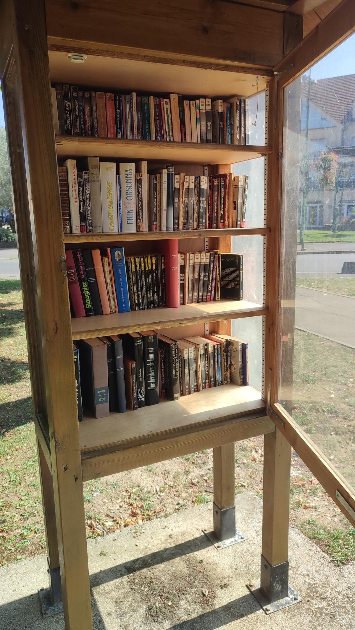 Boîte a livres - Librairie à Ozoir-la-Ferrière