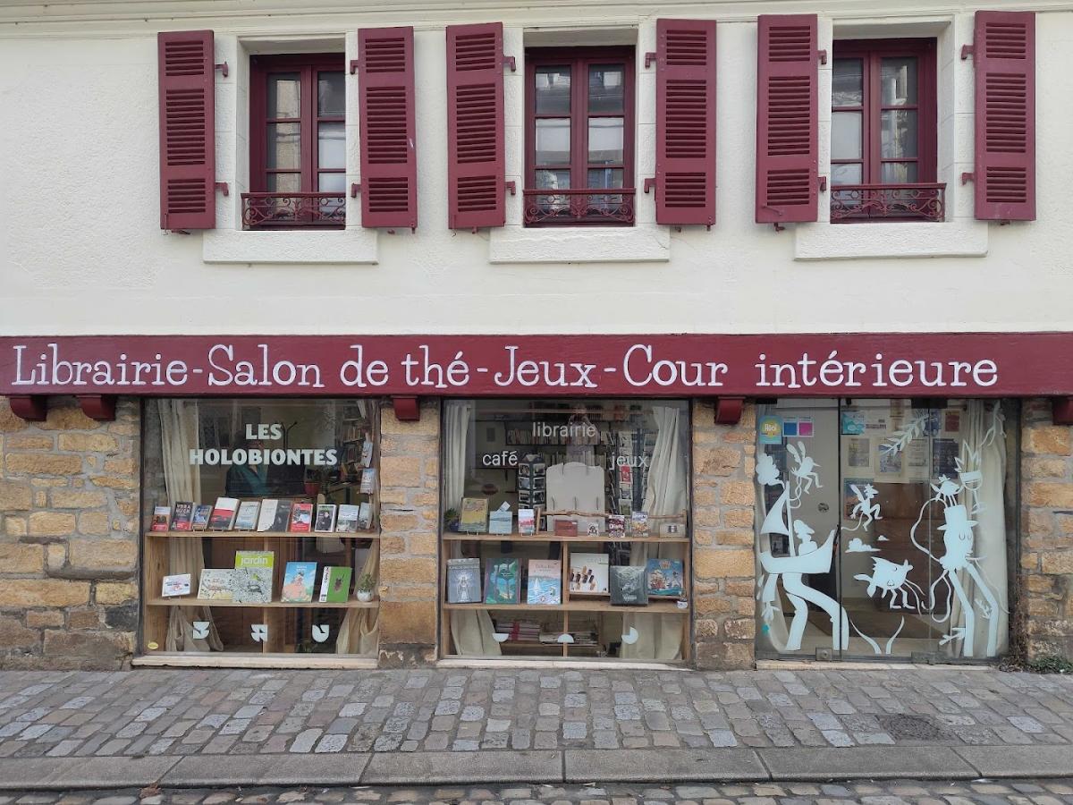Les Holobiontes Librairie - Café - Jeux - Librairie à Le Faou