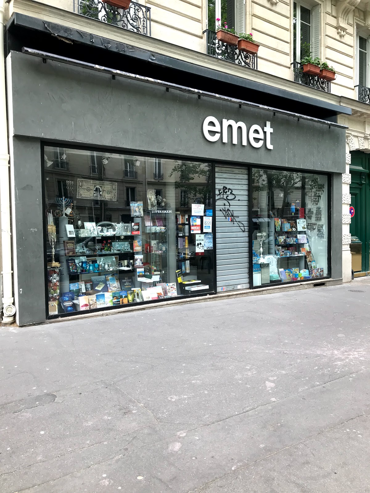 Emet