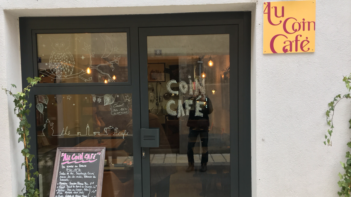 Au Coin Des Mots Passants