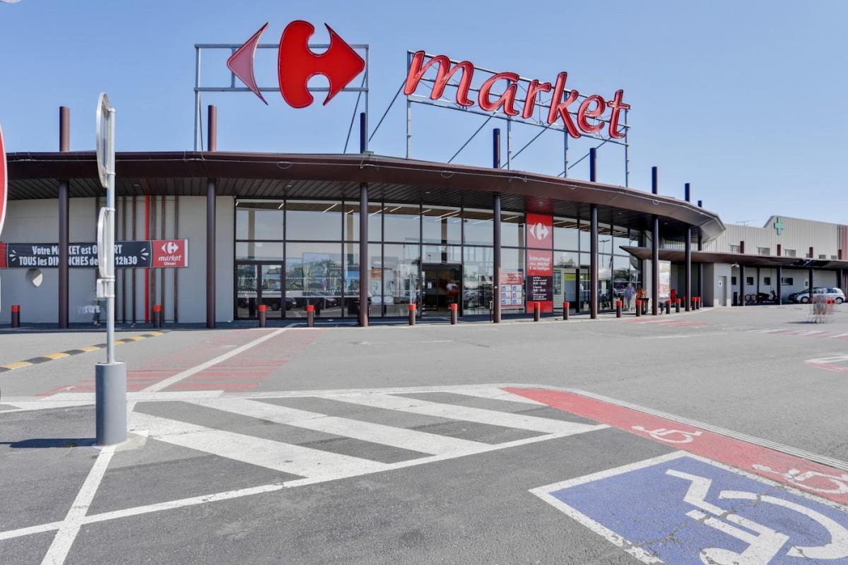 Centre Commercial Carrefour Dinan Quevert