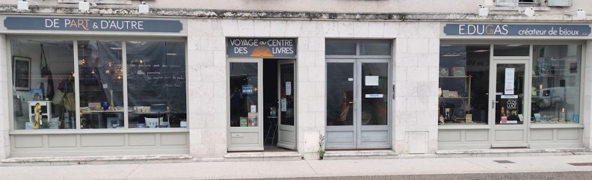 VOYAGE AU CENTRE DES LIVRES