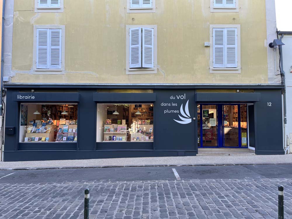 Du vol dans les plumes