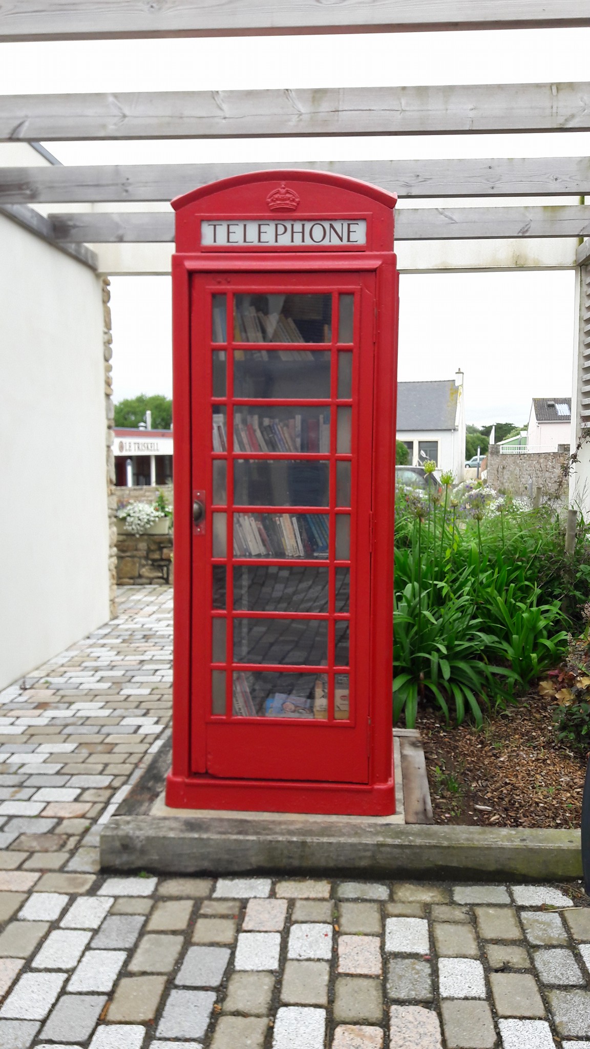 Boite à livres bourg de Landunvez