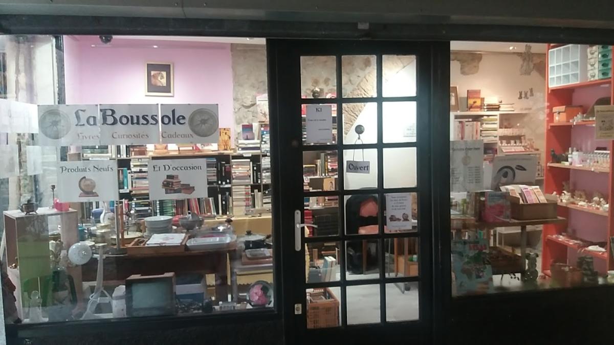 La Boussole, Librairie-Bazar