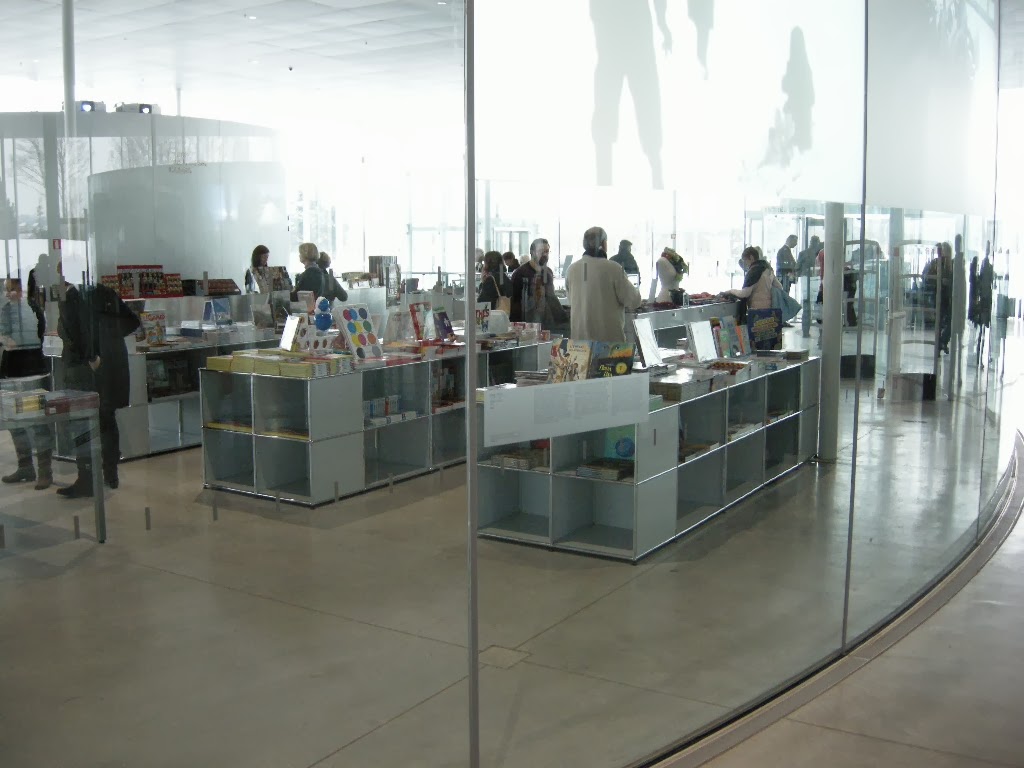 La librairie-boutique du Musée du Louvre-Lens