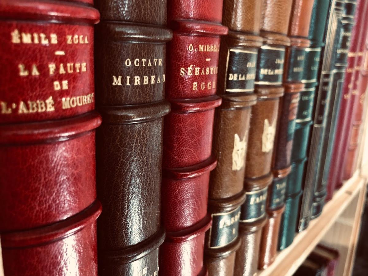 CAISSE A LIRE