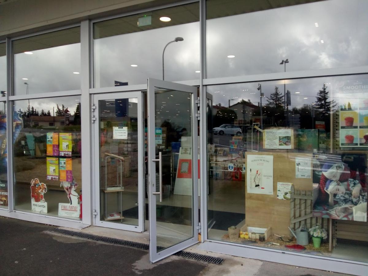 LE FORUM ARTS ET LIVRES