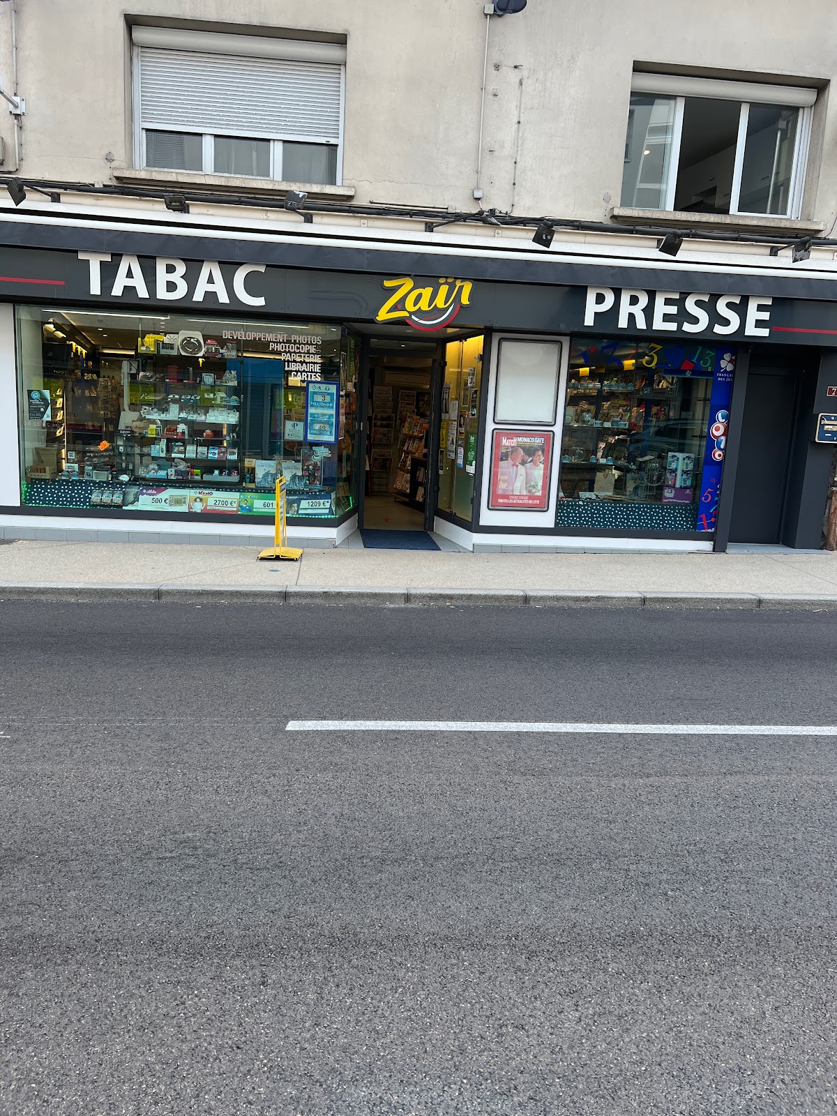 Tabac | Presse | Montréal-la-Cluse