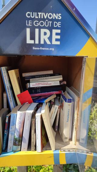 Librairie Boîte à livres Jean Jaurès 2