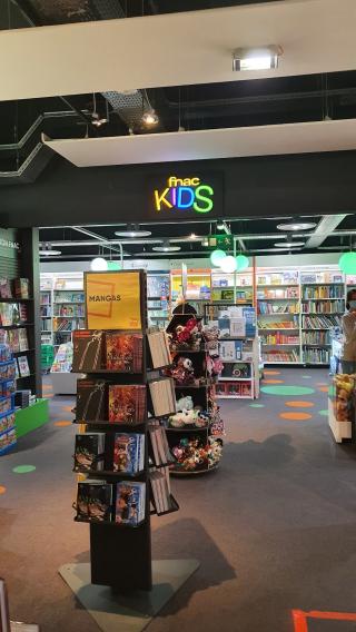 Librairie FNAC Paris - Bercy Village 0