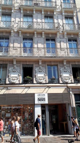 Librairie Ombres Blanches 0