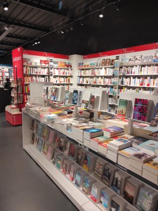 Librairie FNAC Beaune 0