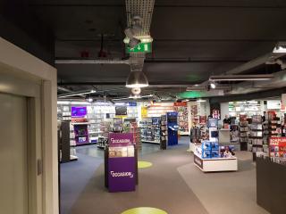 Librairie FNAC Avignon - Le Pontet 1