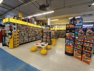 Librairie Smyths Toys Perpignan 1