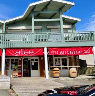 Librairie Alice Cap Ferret, librairie et cave à vin 0
