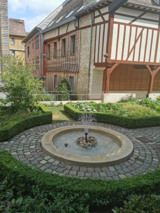 Librairie Le chat de gouttière TROYES 0
