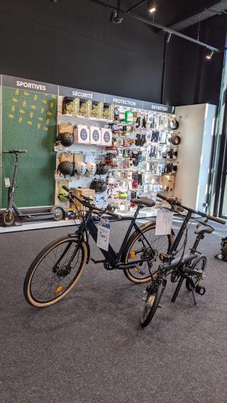 Librairie FNAC Claye-Souilly 1