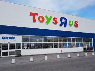 Librairie Smyths Toys Dijon 0