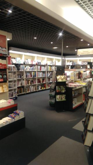 Librairie FNAC Poitiers 0
