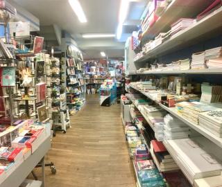 Librairie Au Parchemin 2