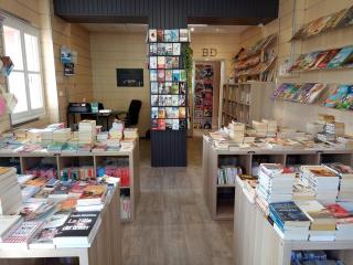 Librairie L'attire-Lire 1