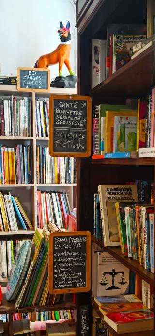 Librairie Le Quai Des Flaneurs 0