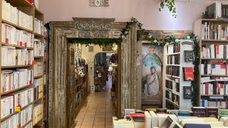 Librairie Autour d'un livre... 0