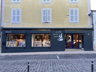 Librairie Du vol dans les plumes 0