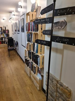 Librairie Le 36, tartinerie, biblipolar à Foix 2