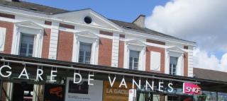 Librairie Relay - Gare de Vannes 0