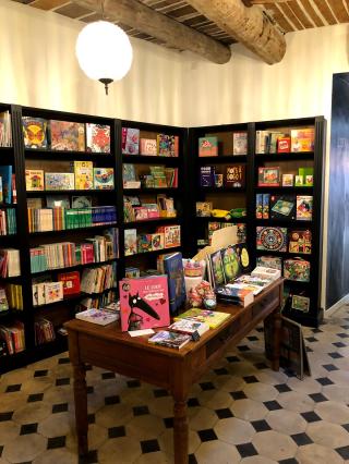 Librairie L'Art Et La Plume - Librairie - Jeux & Jouets 0