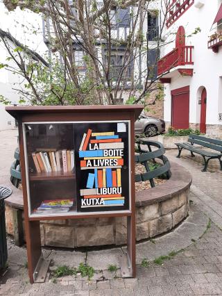 Librairie Boite à livres 0