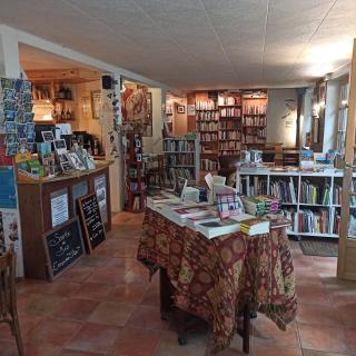 Librairie l'Autre Rive librairie-café 1