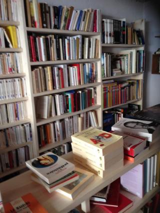 Librairie Livr' Et Vous - Le Garage aux Livres 0