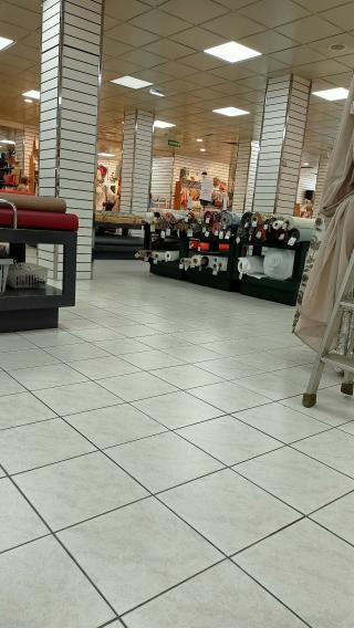 Librairie Fnac Laval 2