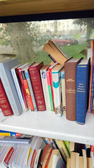 Librairie Boîte à livre 0