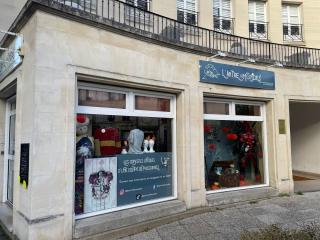 Librairie L'Antre de Mondes, boutique geek, mangas et jeux à Compiègne 0