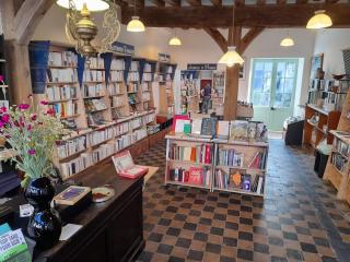 Librairie Merci Vincent, une librairie en liberté 0