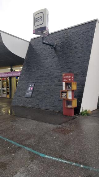 Librairie Boîte à livres de la Gare 0