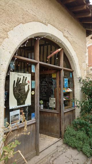 Librairie Des Livres et Vous 0