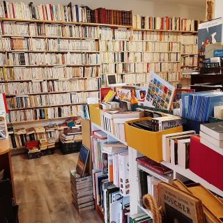 Librairie Le sourire aux livres 0