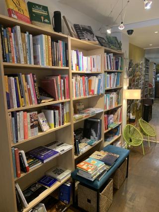 Librairie Des Mots dans La Theière 0