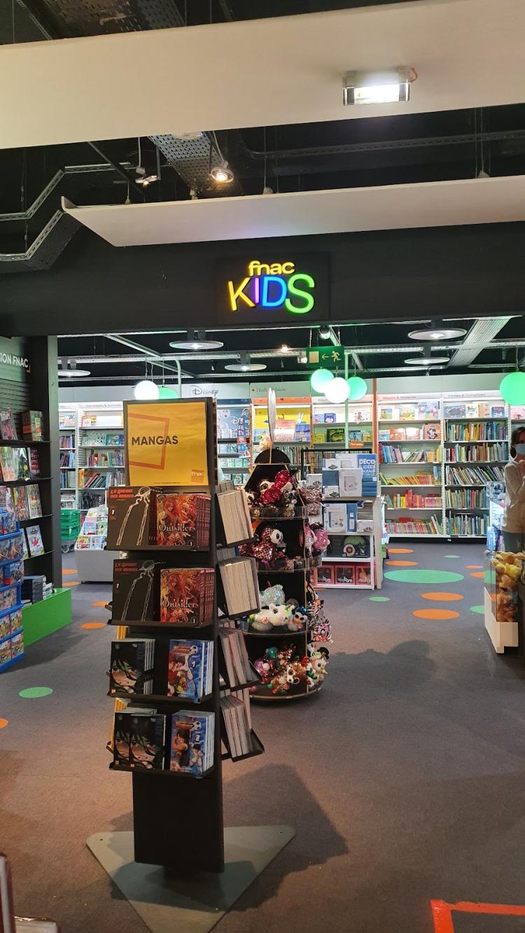 FNAC Paris - Bercy Village