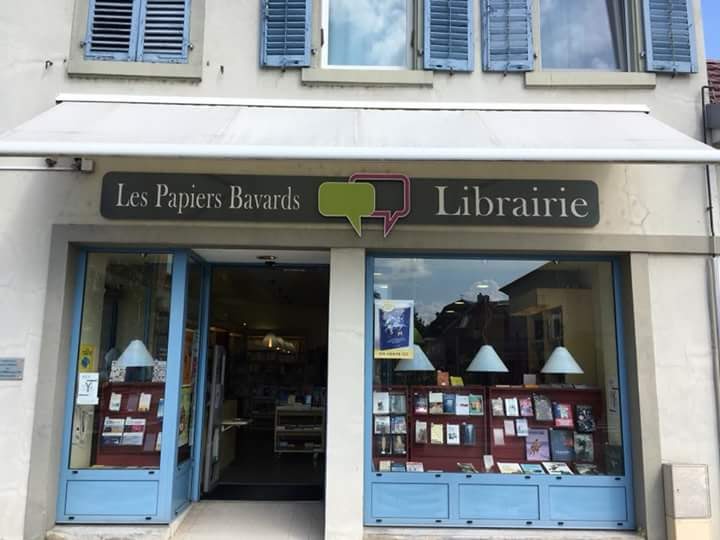 Les Papiers Bavards