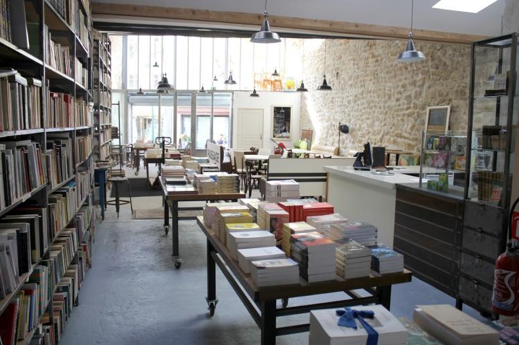 PASSAGE - Café Librairie