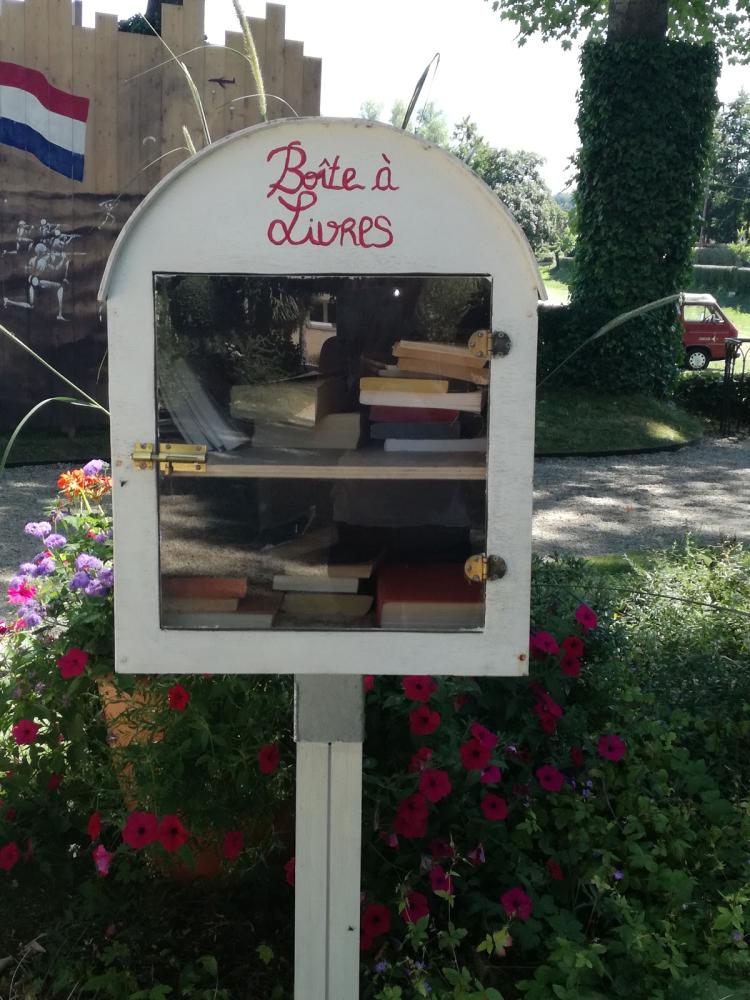Boîte à lire